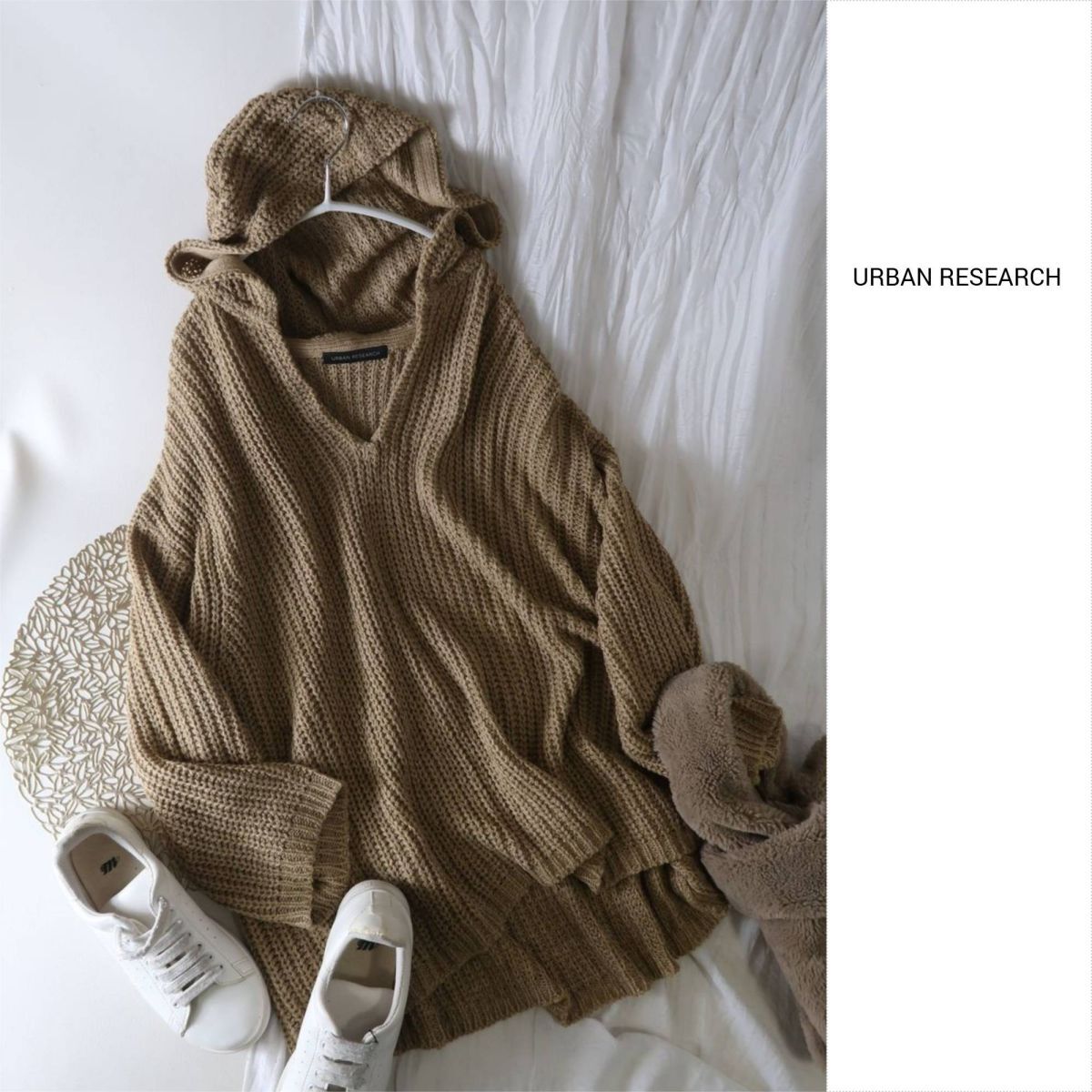☆1.2万☆超美品☆2023AW☆アーバンリサーチ URBAN RESEARCH☆洗える 片畦フードルーズニット Fサイズ☆A-O 6377拍卖
