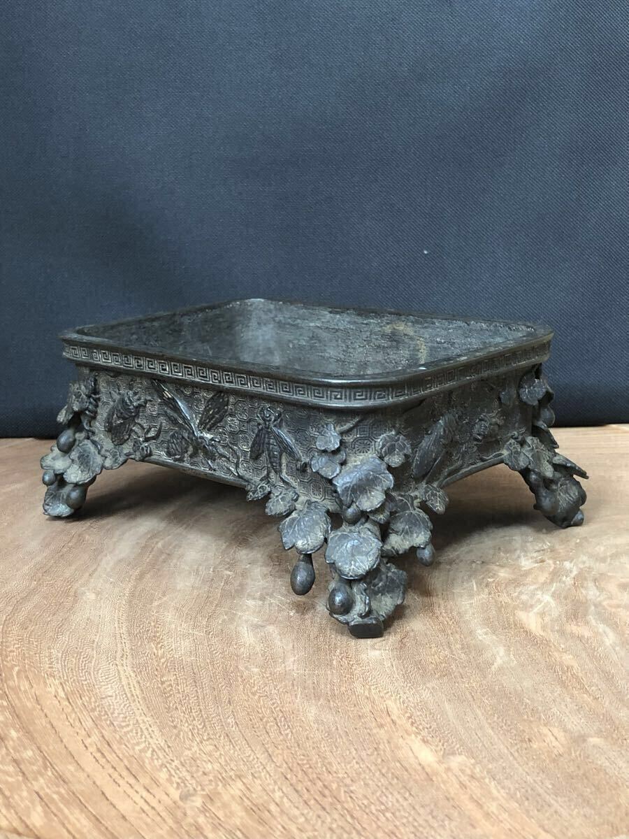 【明治金工】古銅 水盤・『瓢箪蔓に虫尽くし』紋・在銘『東椏斎』・茶道具 花道具 拍卖