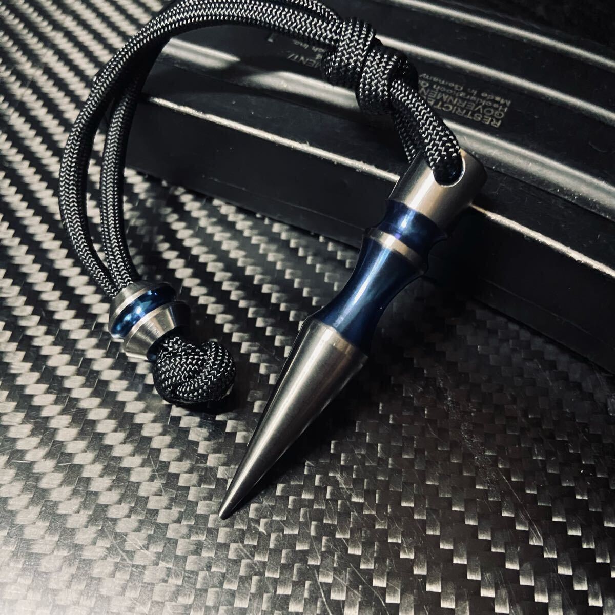 チタン製 アウトドア サバイバル道具 ハイキング 野外登山 26g EDCツール拍卖