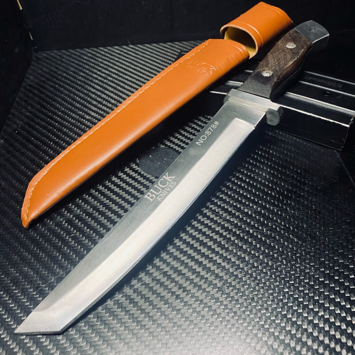 アウトドア サバイバルナイフ 薪割り 鉈 腰鉈 大工道具 鋼製 280g 全長さ30cm シース付き ハンティング拍卖