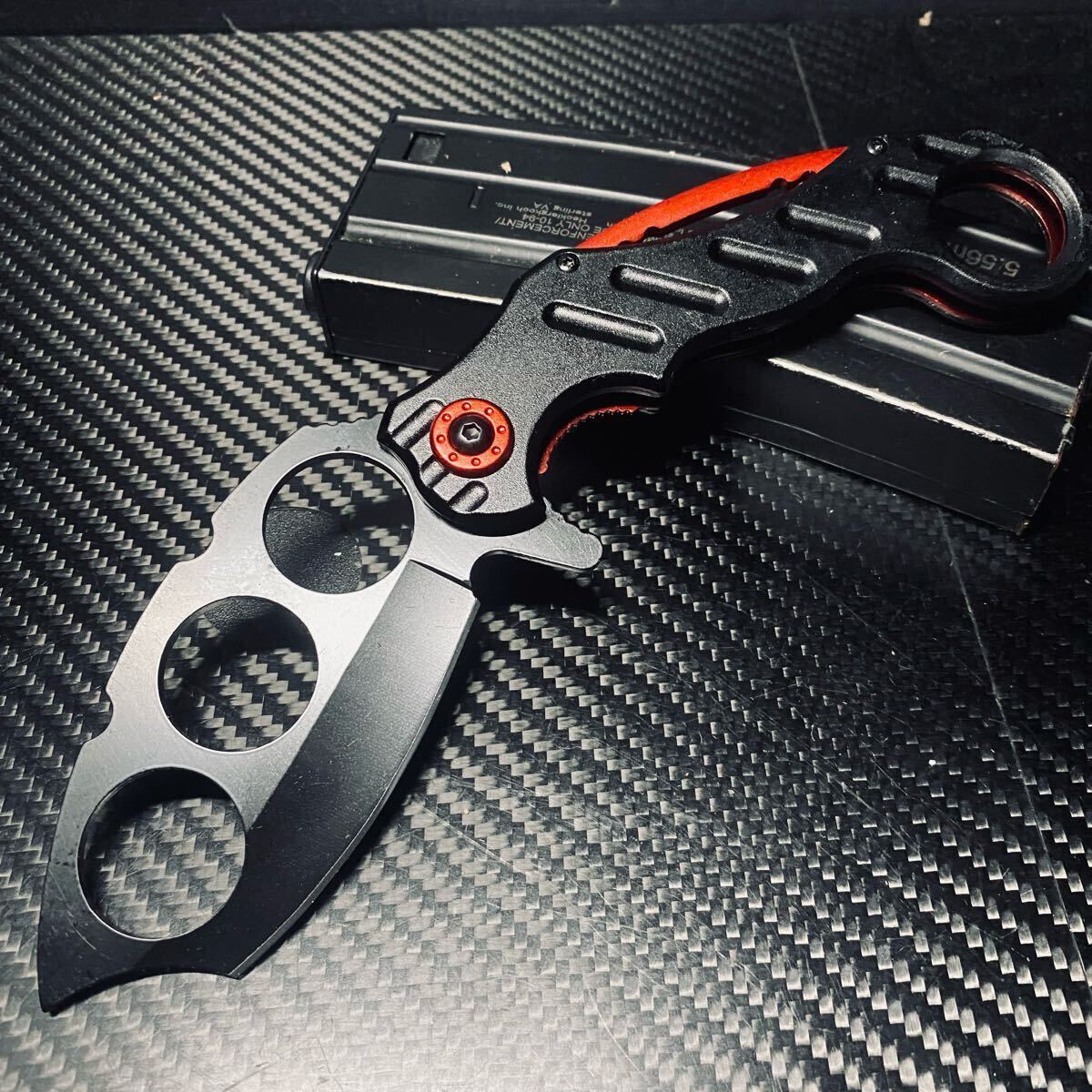 超高品質 折りたたみナイフ アウトドアナイフ キャンプ 刃厚約3mm ハイキング 野外登山 フィッシング 167g拍卖