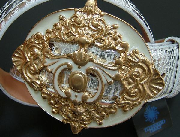 新品 トルネードマート皮革レザークロコ銀箔ベルト イタリア製635拍卖