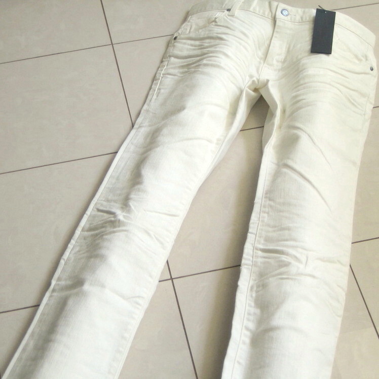 2.9万 新品 L トルネードマート アクアモーションシューカットデニム ホワイト サンプル 555拍卖