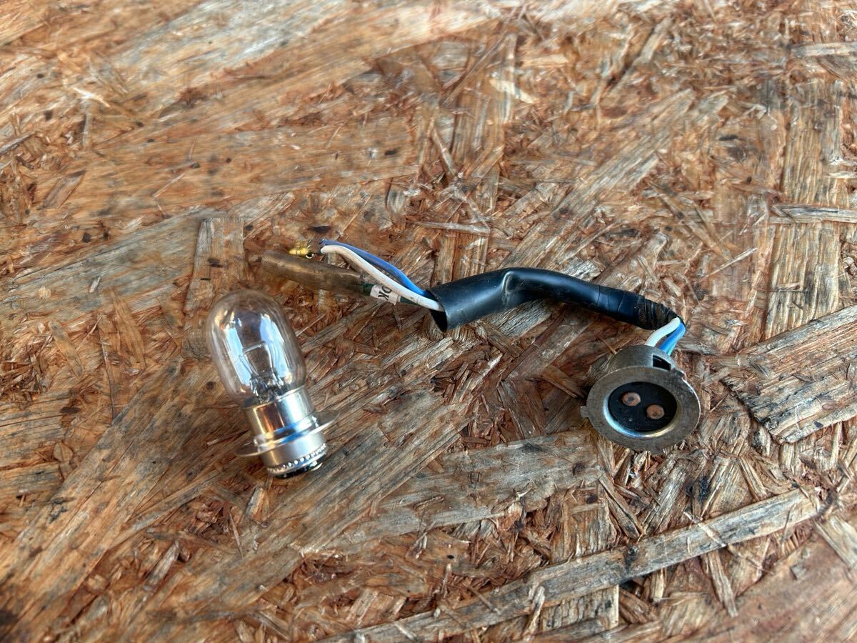 4555■ ホンダ トゥデイ AF61 ヘッドライト ソケット 電球拍卖