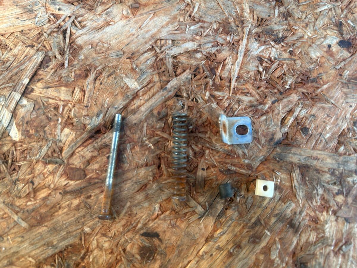 4563■ ホンダ ジャイロUP TA01 ヘッドライト 固定ネジ 調整ネジ バネ拍卖