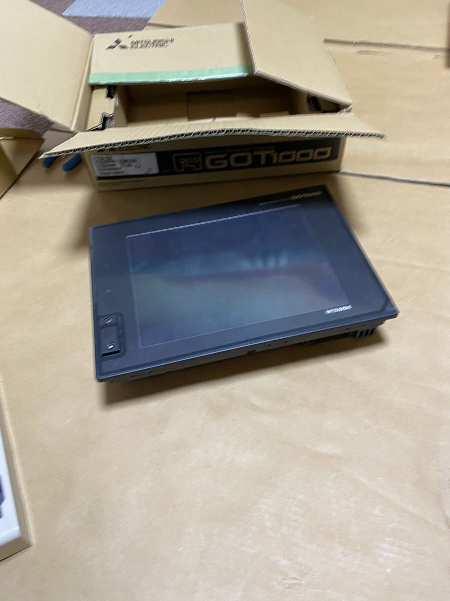 MITSUBISHI 三菱電機 GOT1000 GT1685M-STBA タッチパネル 表示器 現状渡し拍卖