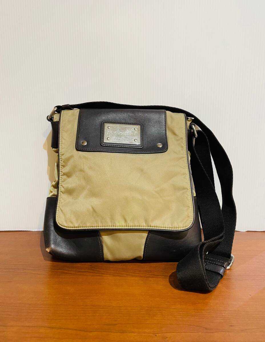 DOLCE&GABBANA ドルチェ&ガッバーナ ドルガバ ナイロン レザー ロゴプレート ショルダー バッグ ブラウン系 難有拍卖