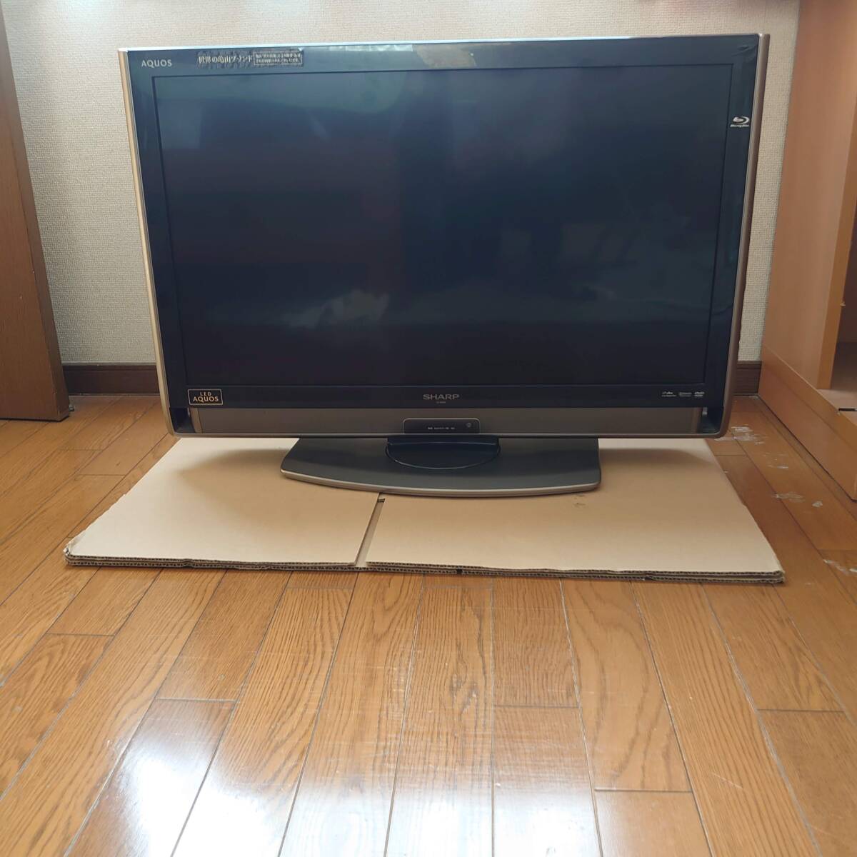 SHARP AQUOS LC-32DX3 32型 液晶テレビ 通電確認済み Blu-rayレコーダー故障 【ジャンク品】【部品取り用にも】拍卖