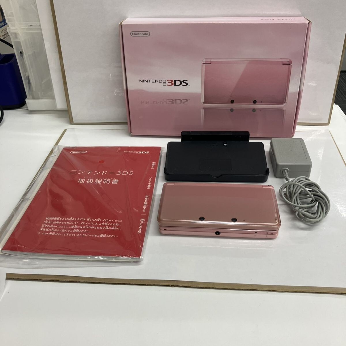 Z305-F7-806 NINTENDO ニンテンドー 3DS CTR-001 ピンク本体 ゲーム機 初期化/通電確認済み 箱付きFA拍卖