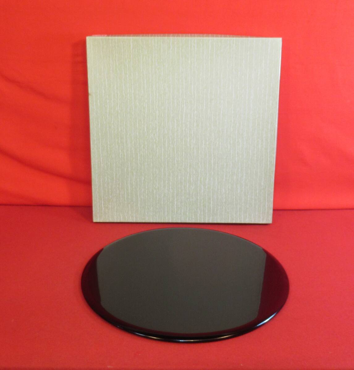 茶道具『木製真塗薄板(丸香台)蛤板 共箱』花台 床置台 飾台 華道 漆工芸 漆芸 漆器 茶事 茶道教室 盆点前 懐石 会席 表千家 裏千家十職拍卖