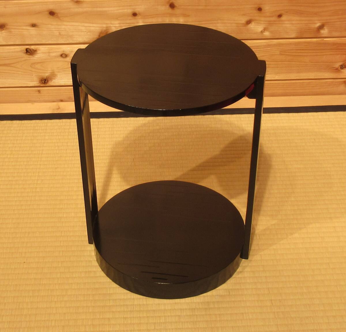 茶道具『宗旦好 黒漆塗り塗 丸卓「川瀬表完」』黒一閑塗 茶道教室 表千家 裏千家 武者小路千家 千家十職 炉開き 七事式 茶懐石拍卖