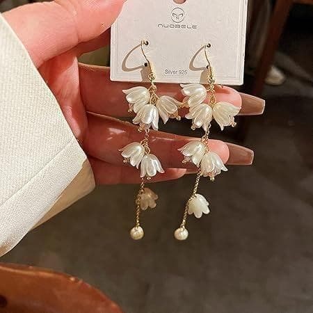 すずらん 鈴蘭 ピアス パール 小粒 上品 大人可愛い ゆらゆら ロング拍卖