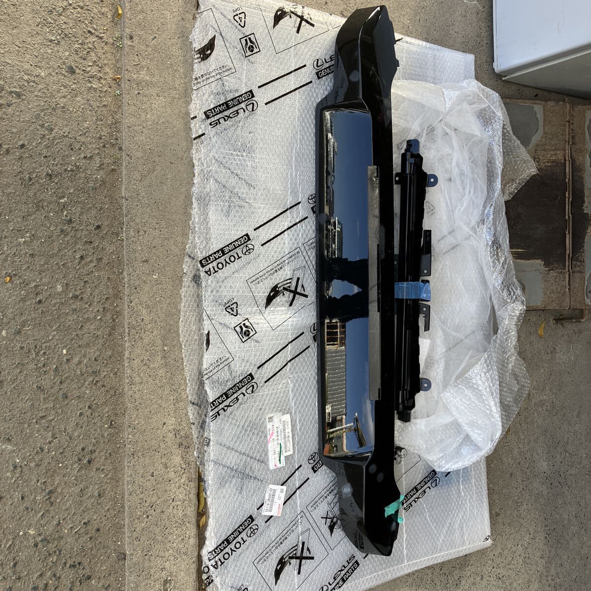 レンジローバー ディフェンダー 新型? 年式新め ハイマウントセット 破損あり拍卖