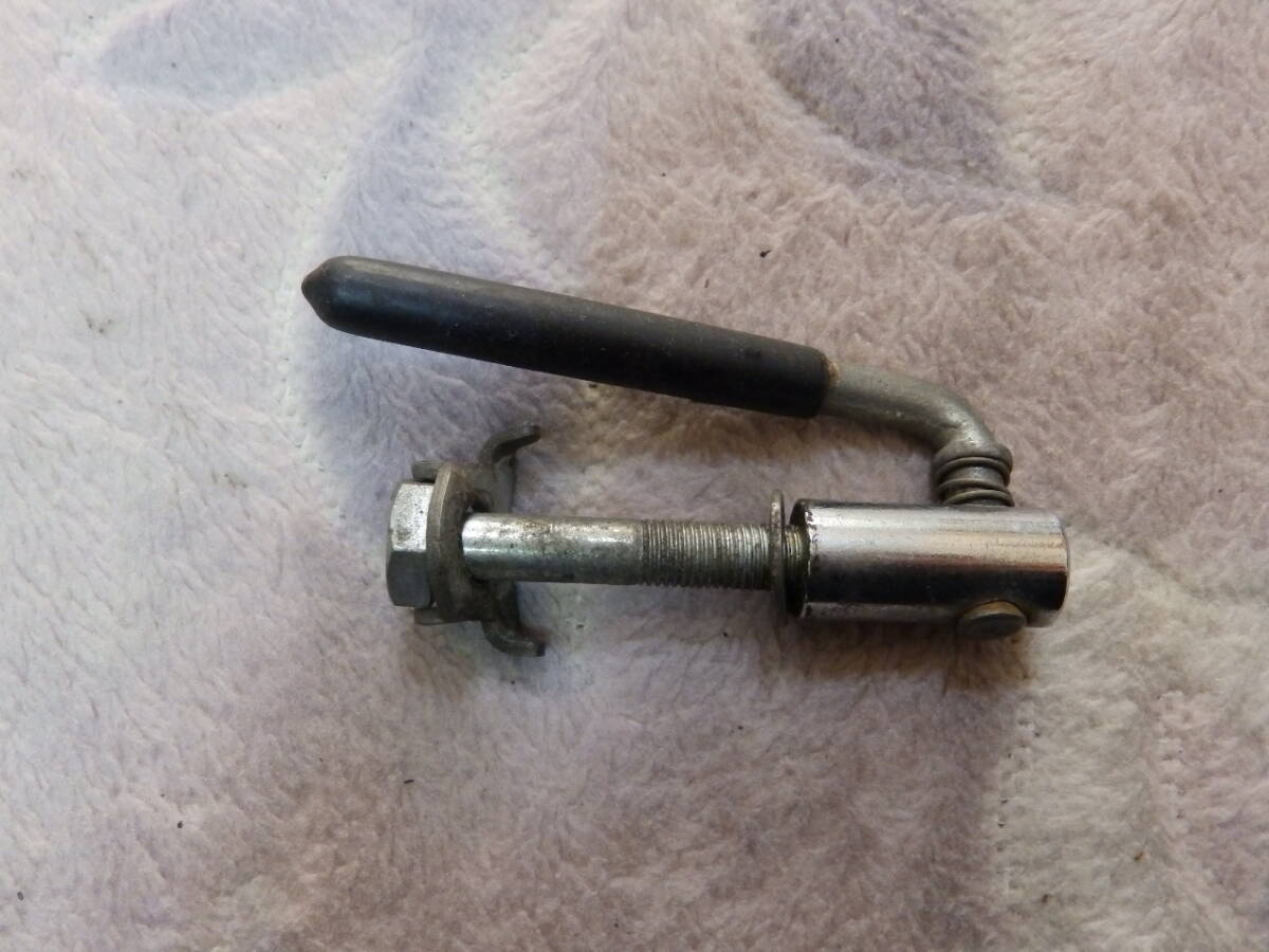 メーカー不明 軽快車(ママチャリ)用シートピン 中古 ネジ長さ57ミリ拍卖