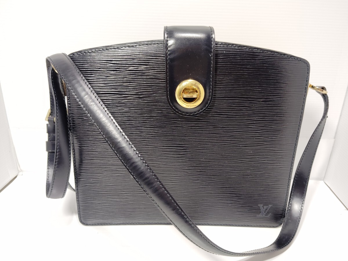 1円スタート LOUISVUITTON / ルイ・ヴィトン エピ カプチン ショルダーバッグ ブラック ポケット劣化あり 正規品拍卖