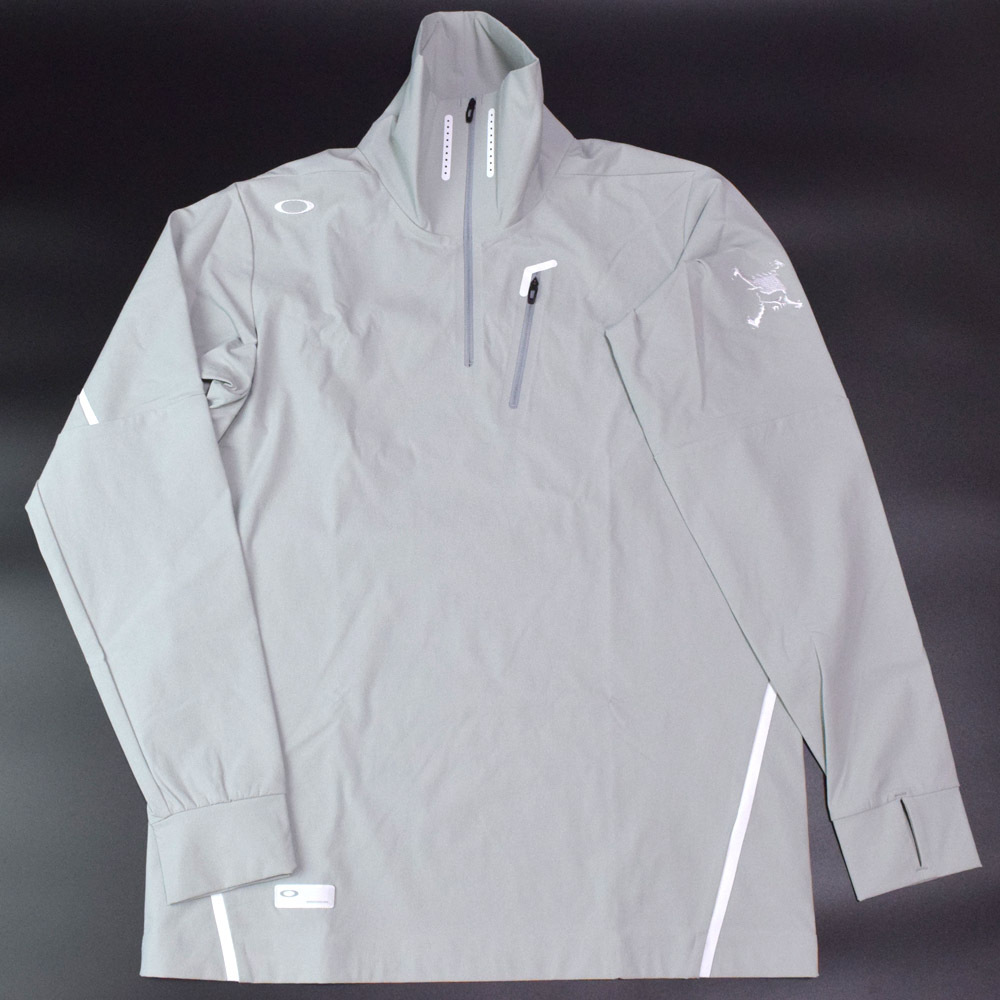 未使用 オークリー スカル ゴルフ SKULL SYNCHRONISM ALOFT MOCK NECK 撥水防風 立体裁断 ストレッチ ジャケット XL GREY FOA404126拍卖