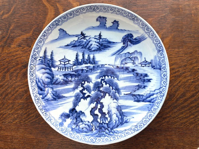 和食器●明治から大正●大皿●白地に青で山水画●32cm●少々難あり拍卖