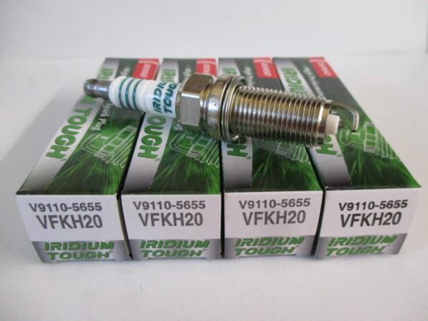 トヨタ ヴィッツ NCP91 TOYOTA VITZ / デンソー DENSO スパークプラグ イリジウムタフ VFKH20 V9110-5655 4本セット!!!!!!++++++++++++++++拍卖