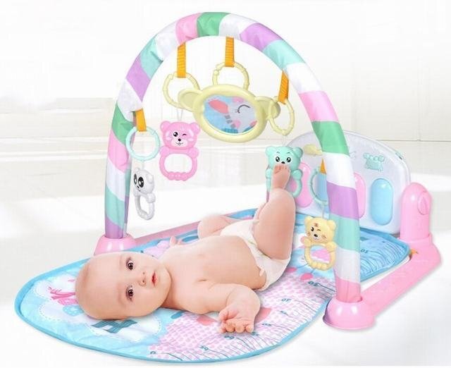ベビージム ベビープレイマット マット 楽々練習な玩具付く キリン柄 ピンク拍卖