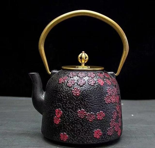 鉄瓶 鋳鉄 急須 古風鉄瓶 鉄分補給 提梁壺 茶壺 水壷 煮茶壷 鉄びん 茶道具 おしゃれ 桜柄拍卖