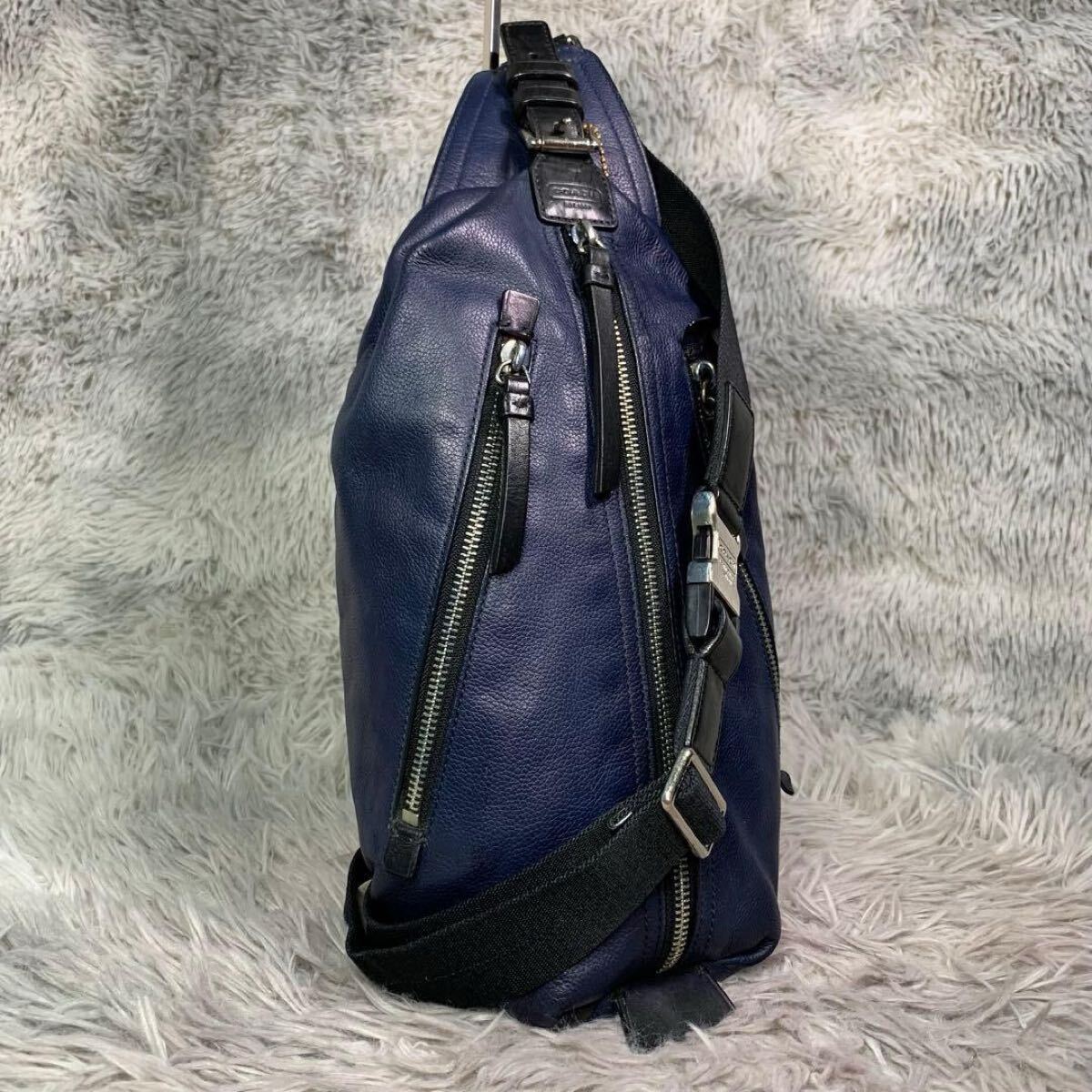 美品 COACH コーチ トンプソン ボディーバッグ ショルダーバッグ 斜めがけ 肩がけ クロスボディ レザー ネイビー 通勤 ビジネス メンズ拍卖