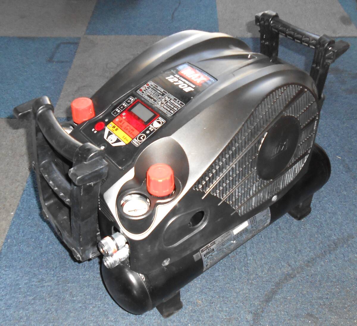 Pro Shop AK-HH1270E 整備済3ケ月間保証付 MAXエアコンプレッサー 50/60Hz 点検ランプ解除済 高圧/高圧 お買い得品③拍卖