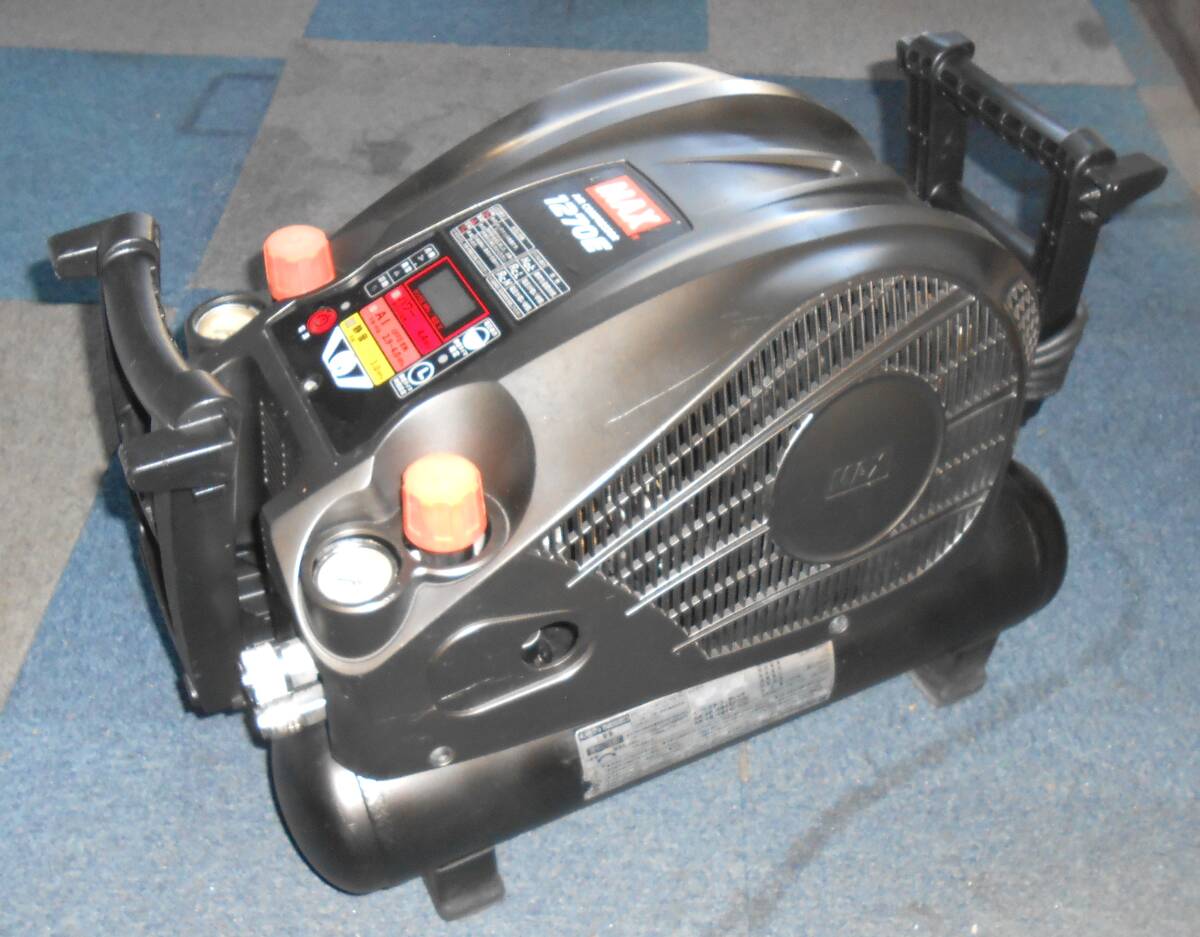 Pro用 MAX AK-HH1270E エアコンプレッサー 高圧/高圧 優良品 整備済にて1000時間は使用できます拍卖