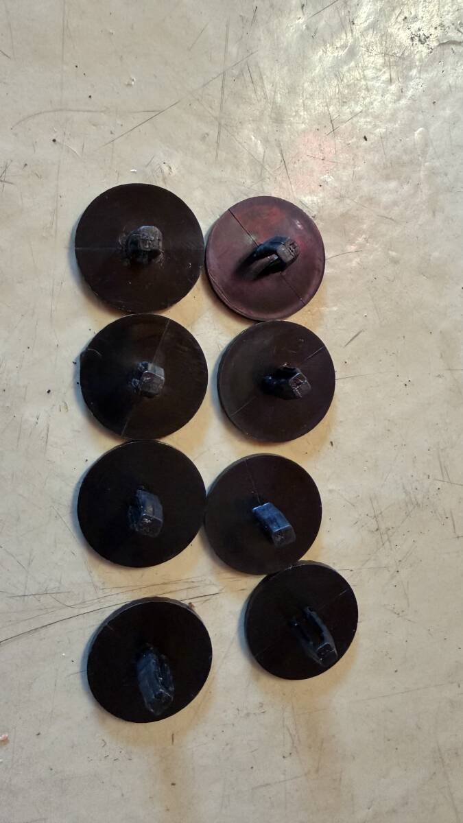 ボルボ 240 純正 ダッシュボード 下カバー プラグ 1247572 新品未使用 デッドストック 8個セット拍卖