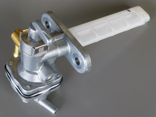 GSX400インパルス GK79A スズキ純正 ガソリンコック 新品拍卖