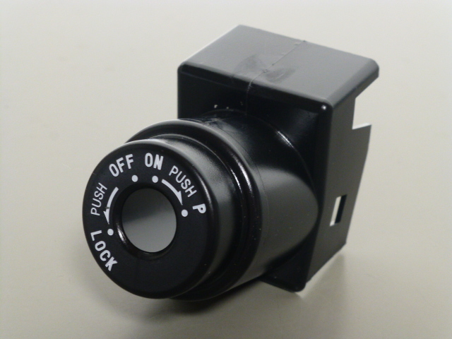 Z400FX Z400GP GPZ900R ゼファー400/750/1100 カワサキ純正 イグニッションスイッチカバー 新品拍卖