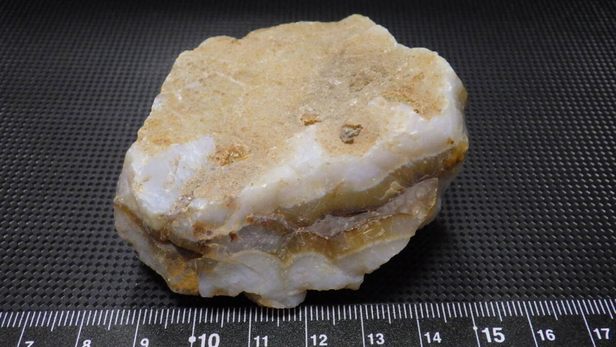 阿拉善(アラシャン)ゴビアゲート・原石136g拍卖