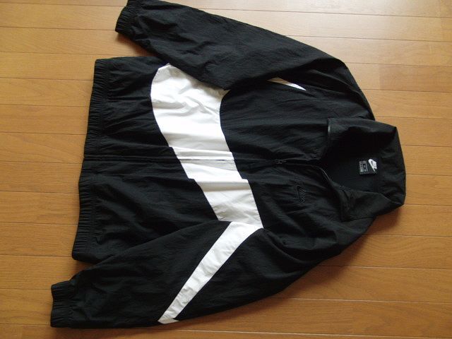 即決極美品!!防寒防風NIKEビッグスウッシュナイロンJKT【シャチカラー】ナイキBIG SWOOOSHゴルフジャケットXXL☆秋冬必須アイテム拍卖