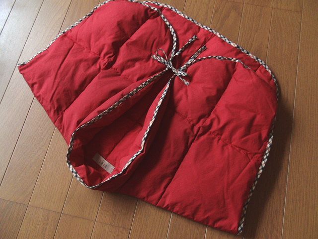 即決良好!!英国王室御用達DAKSダウン保温肩当てポンチョ【あったか寝具】日本製ダックス高品質防寒ダウンパッド☆爆寝グッズユニセックス拍卖