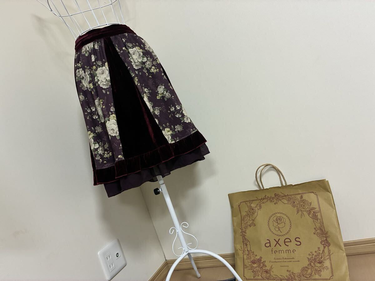 アクシーズファム☆シフォン飾りベロアxクラシカルローズ花柄切り替えフレアスカート☆used 拍卖