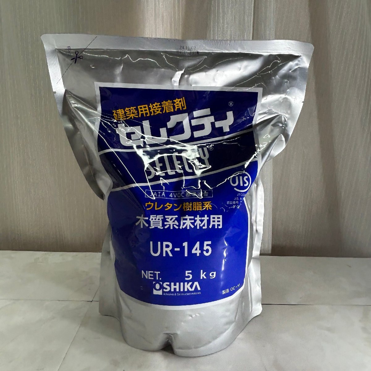 ♪OG♪ 【ランダム出品】 OSHIKA SELECTY セレクティ 建築用接着剤 ウレタン樹脂系 木質系床材用 UR-145 5kg 新品 ♪A-2561024拍卖