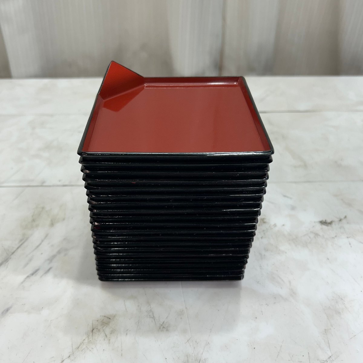 &M& 若泉漆器 隅折皿 小皿 約11.3×11.3㎝ 20枚セット まとめ 朱色 赤 和食器 菓子器 和菓子 【ランダム】 中古品 &H-251182拍卖