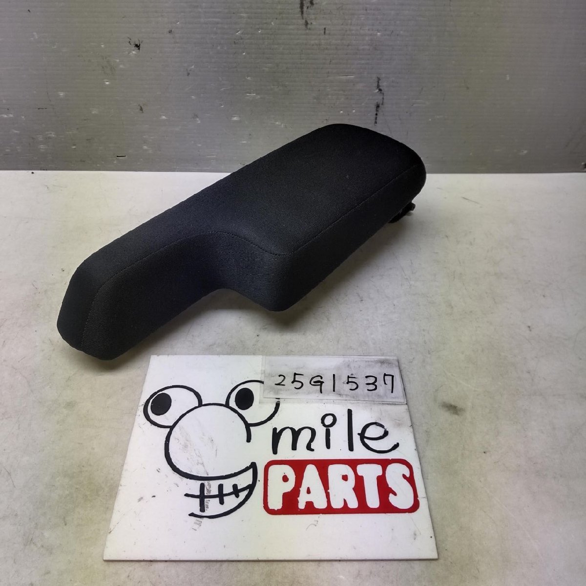 GP5 フィット 純正 センターコンソール蓋 1A8-6-1/25G1534*同梱不可拍卖