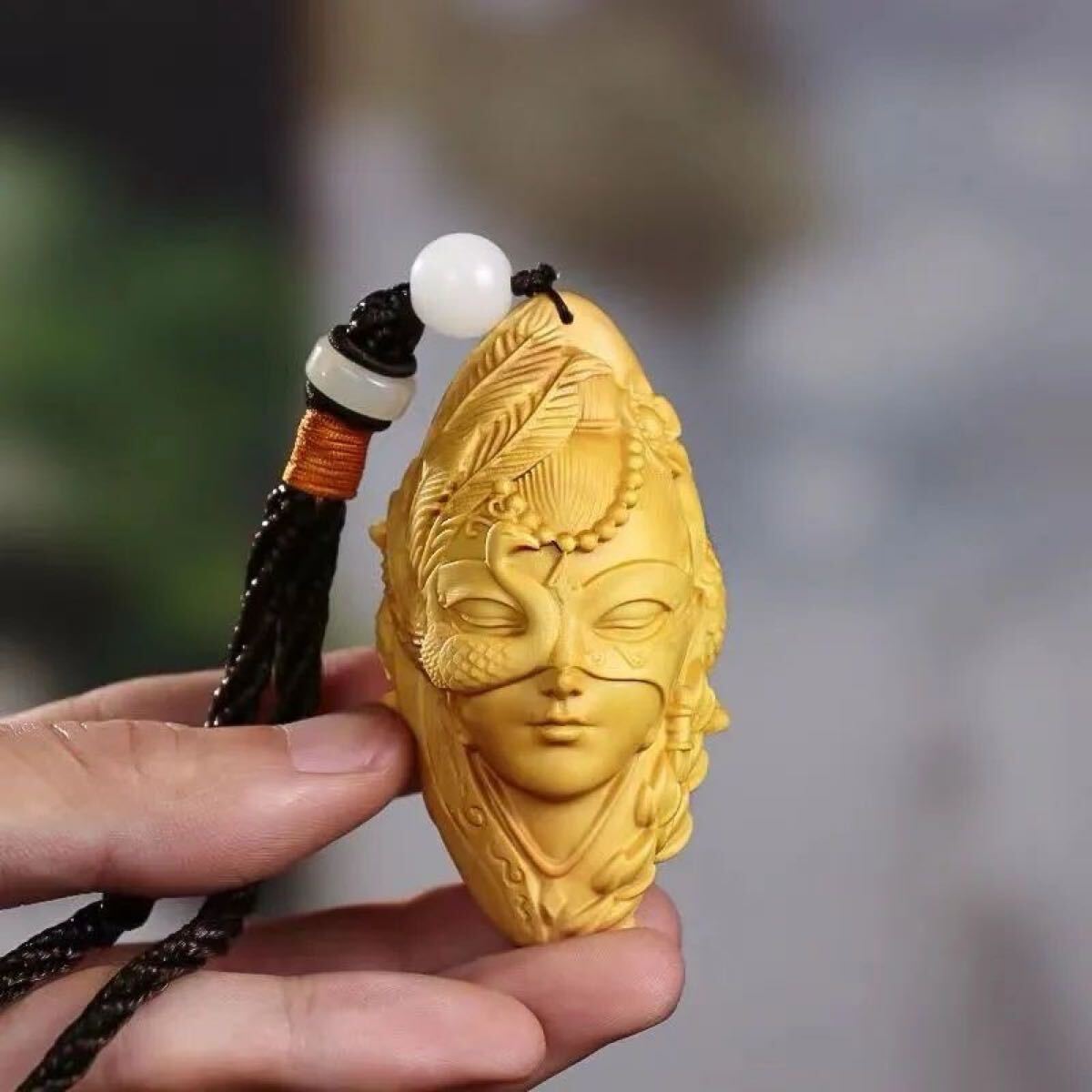 送料無料 仏教美術 新作 高級柘植木彫 大唐美人 天然木製ハンドメイド/細工彫刻 プレゼント/開運風水厄除け 根付 高さ6cm 拍卖