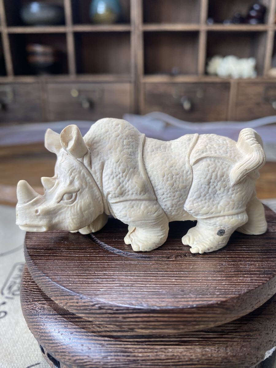 送料無料 古美術 サイ さい細密黄楊木彫 リアル繊細彫刻柘植 ツゲ 置物 飾り 縁起物 木彫り 拍卖