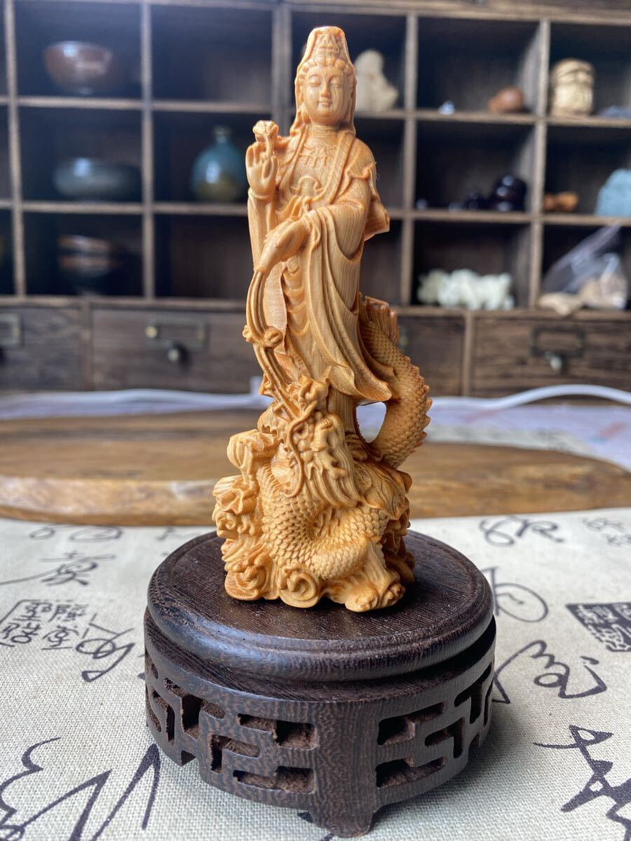 送料無料 花台付き 御龍観音菩薩 細密木彫 繊細彫刻 立像 天然木材 観世音菩薩 観音様 お守り 仏教美術 ご本尊 縁起物 拍卖