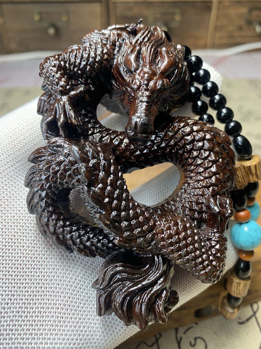 送料無料 仏教美術 龍 高級木材 細密木彫 一刀彫 リアル繊細彫刻(龍/竜/辰) 置物 飾り 工芸品 高さ約10ベトナム産沈香 美品 工芸品拍卖