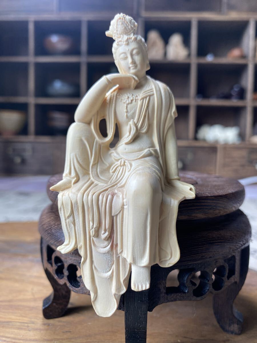 送料無料 仏教美術 自在観音柘植木彫りお守り 木彫り仏像 置物 オブジェ拍卖