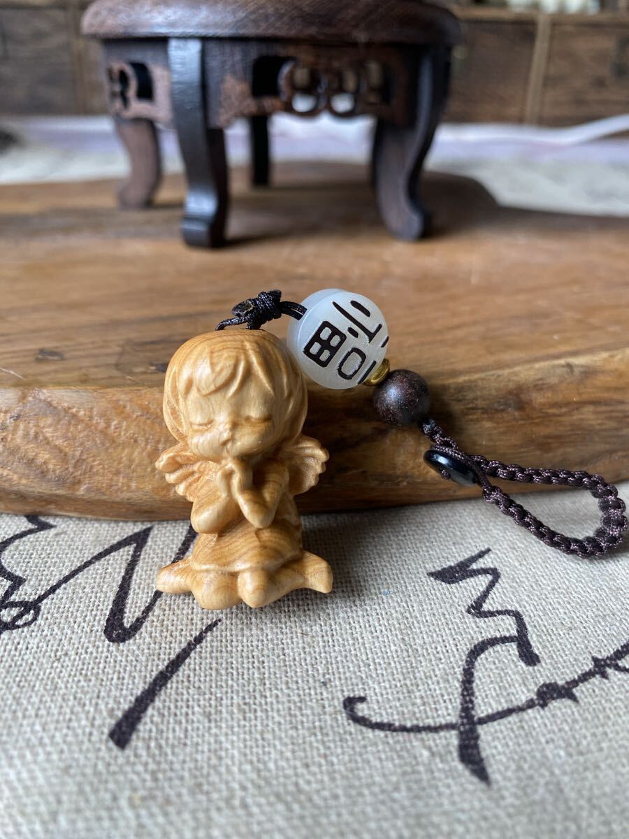 送料無料 木彫り 可愛い天使 置物/お守り/縁起物 美術品 工芸品 キーホルダー 高さ約3.5cm拍卖