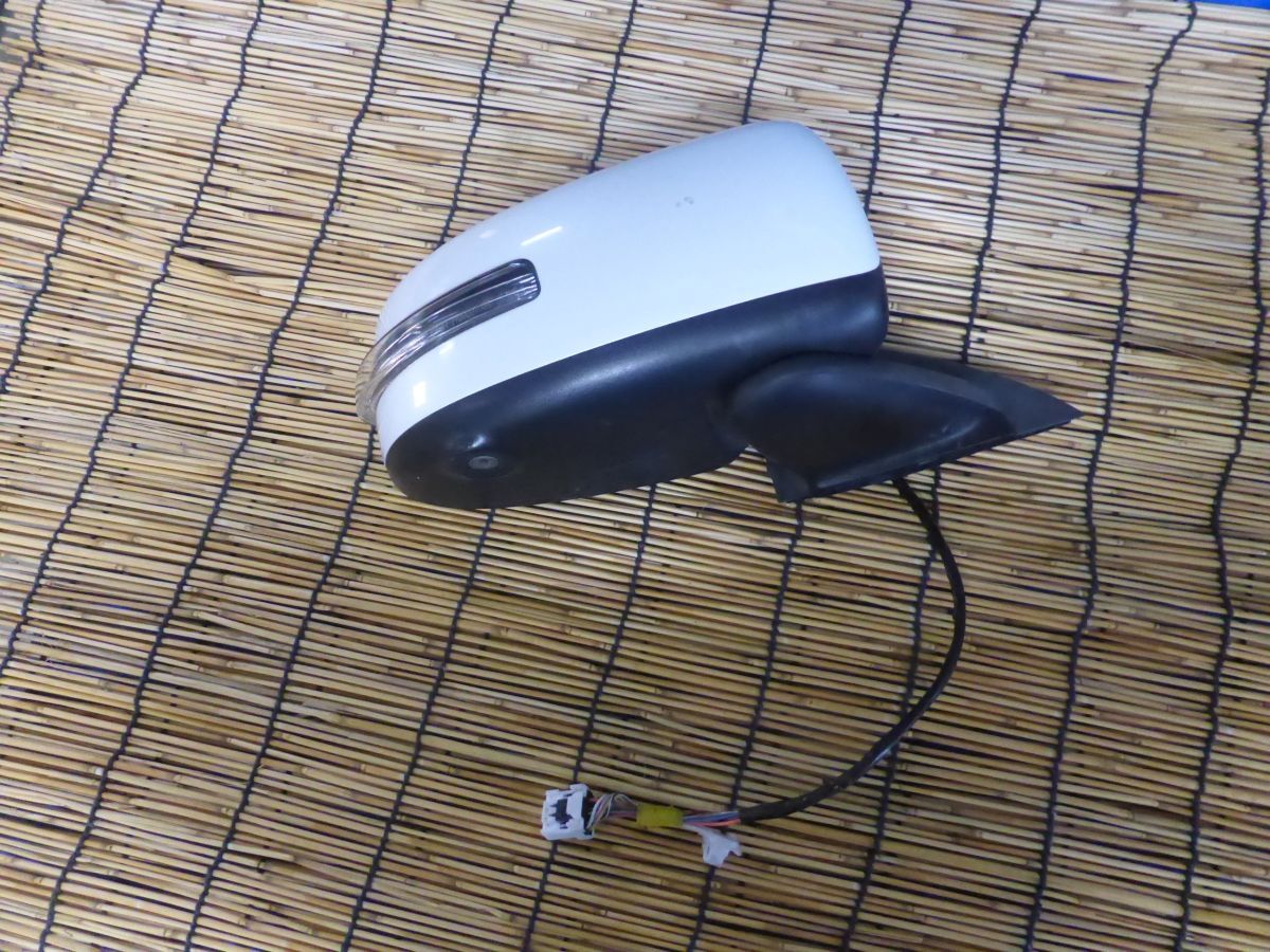 み 10 日産 デイズ 右 ドアミラー サイドアミラー 11P 11ピン ウィンカー カメラ付 ★ EKワゴン B11W拍卖