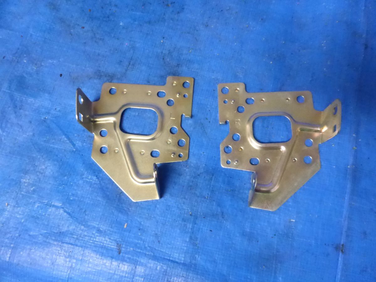 L175S ムーヴ オーディオステー 取付金具 取付ステー 左右 ★ダイハツ L185S 送料600円 拍卖