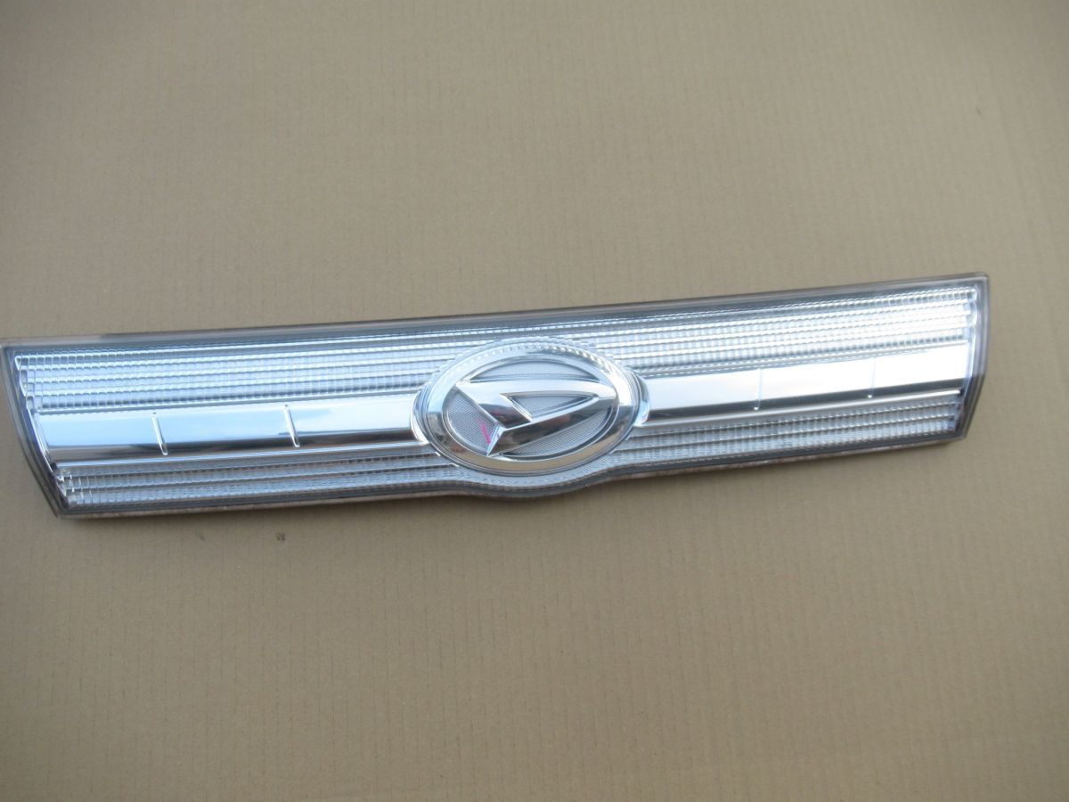 10MK タントカスタム L375S L385S ★ フロントグリル 53105-B2050拍卖