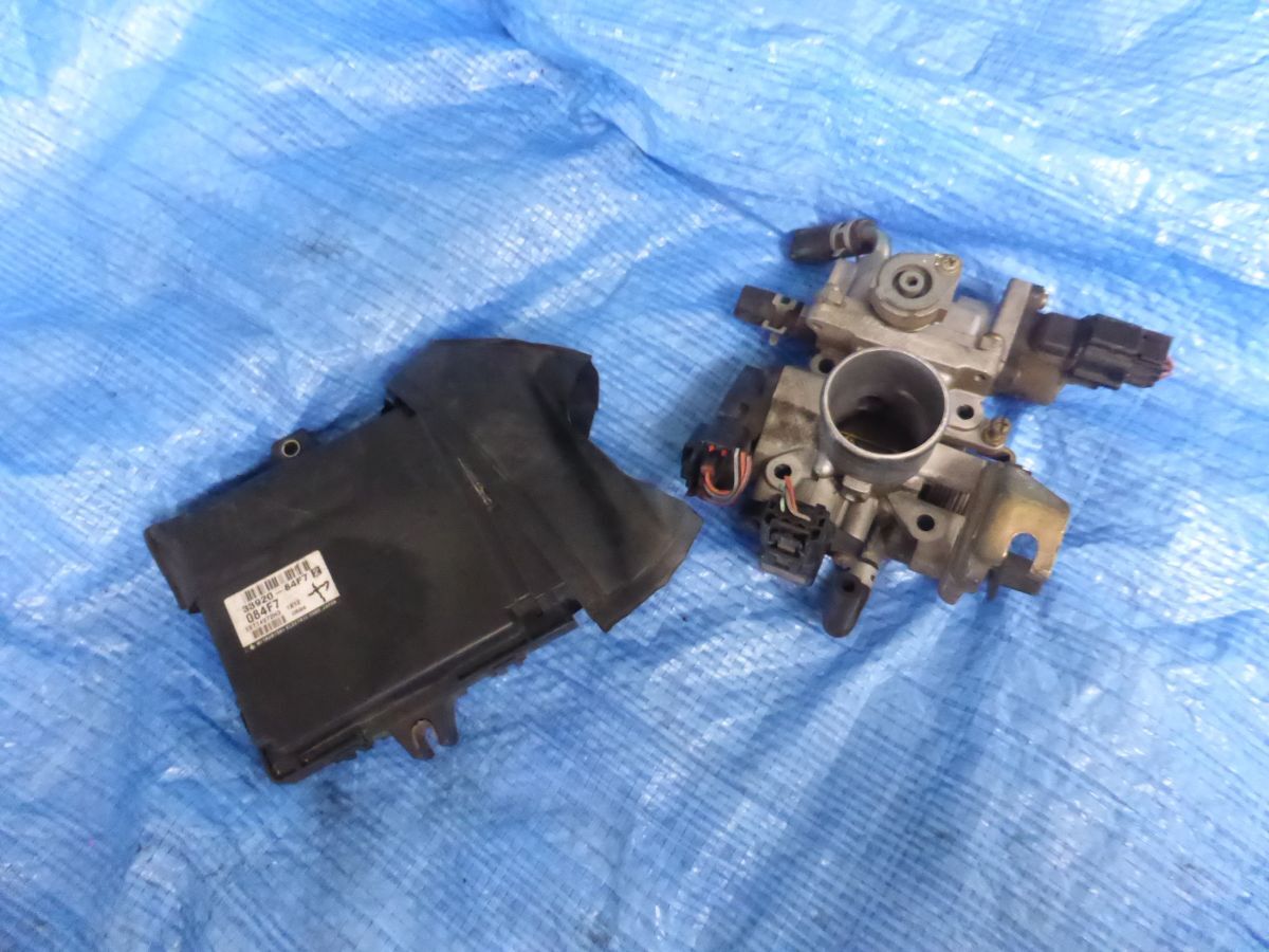 CT-1 84F7 ワゴンR MC22S MD22S AZワゴン ★ エンジンコンピューター ECU 33920-84F7 K6A スロットルボディ ISCV ISCバルブ拍卖