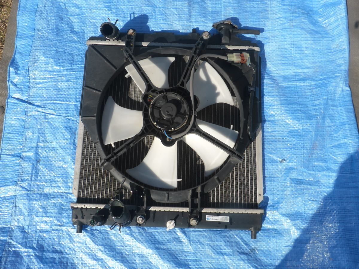 B2 10 交換歴あり KOYO HM1 HM2 バモス ★ ラジエーター ラジエター センサー有り ★ JM3 HM4 HA6 HA7 HH5 HH6 アクティ拍卖