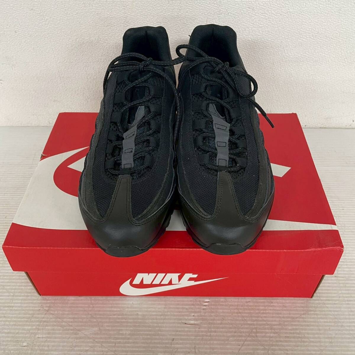 NIKE AIR MAX 95 ESSENTIAL 27.0cm ブラック×ブラック エアマックス95 状態良好 美品 ナイキ 中古 古着 スニーカー コレクション Y2404拍卖