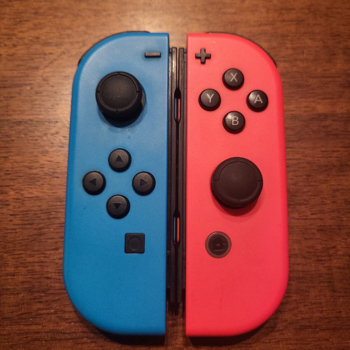 Nintendo Switchジョイコン ネオンブルー/ネオンレッド 動作確認済拍卖